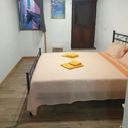 Camera Santo Stefano בית הארחה Santo Stefano di Briga
